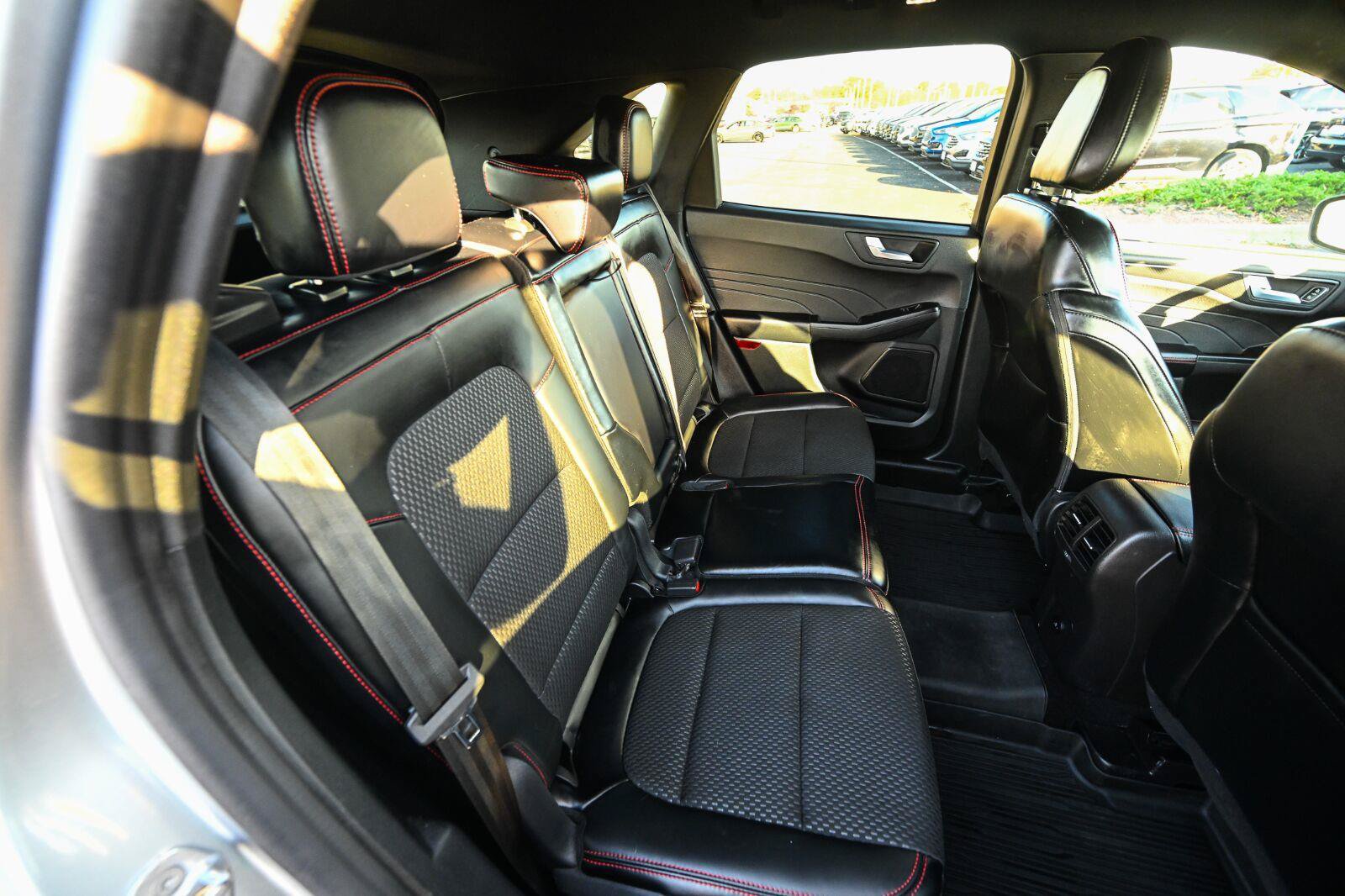 Used 2024 Ford Escape ST-Line w/ Tech Pack #1 AWD/4WD image 29
