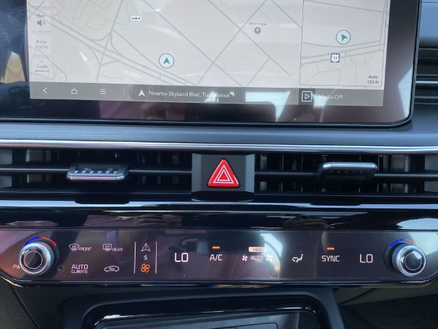 New 2027 Kia K5 GT-Line FWD image 17