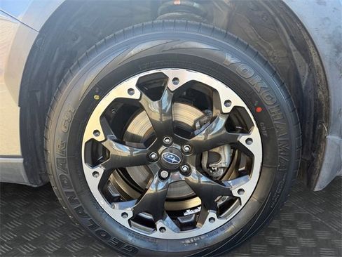 Used 2022 Subaru Crosstrek 2.0i Premium w/ Moonroof Package image 9