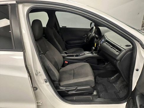 Used 2021 Honda HR-V Sport image 22