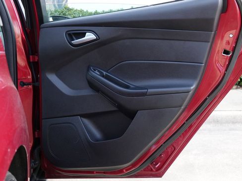 Used 2014 Ford Focus SE image 38