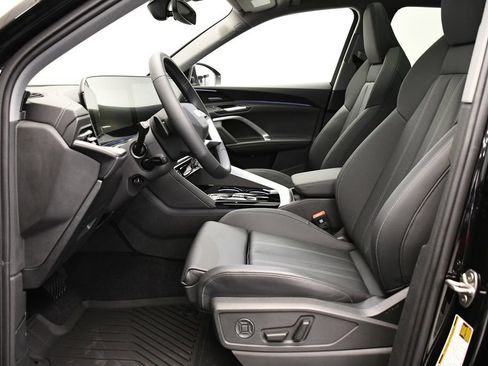 Used 2025 Audi Q5 Premium Plus w/ Premium Plus AWD/4WD image 37