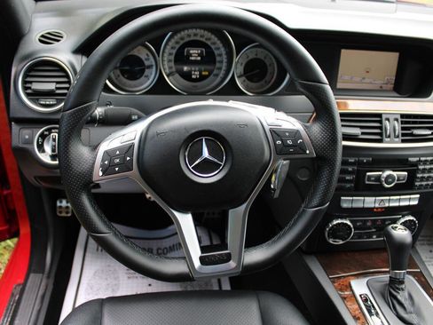 Used 2014 Mercedes-Benz C 300 4MATIC Sedan image 19