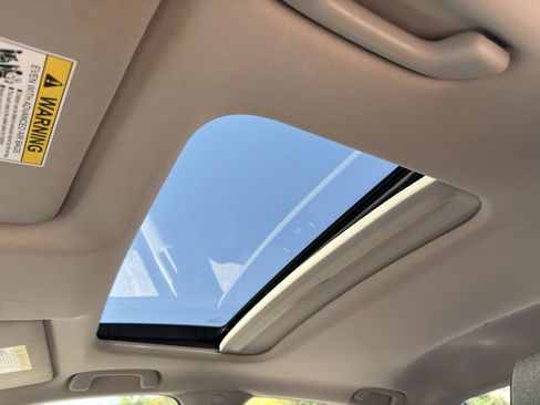 Used 2023 Honda Civic EX image 9