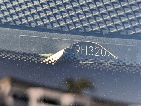 Used 2017 Mercedes-Benz Metris Passenger image 30