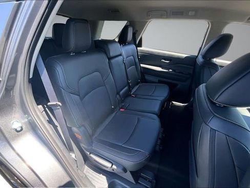 New 2026 Nissan Pathfinder SL AWD/4WD image 10