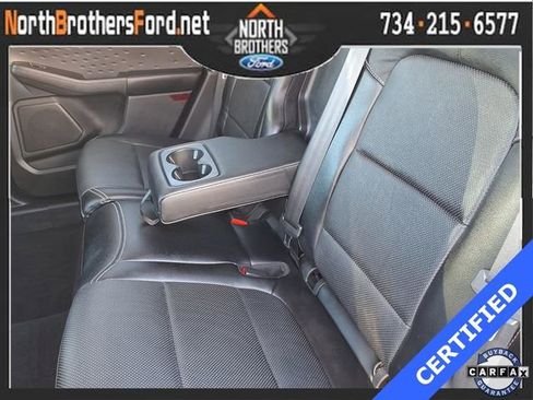 Used 2020 Ford Escape Titanium image 10