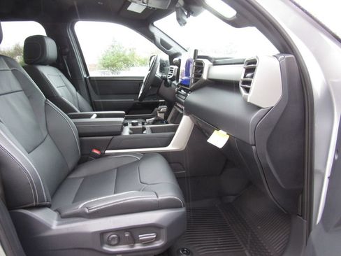 Certified 2026 Toyota Tundra Limited AWD/4WD image 22
