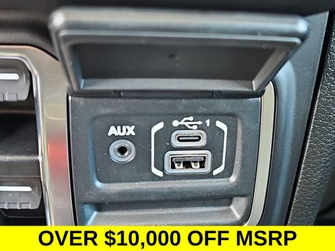 New 2025 Jeep Gladiator Mojave w/ Convenience Group AWD/4WD image 24