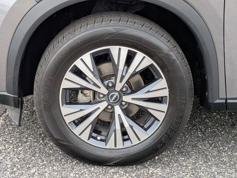 Used 2023 Nissan Rogue SV AWD/4WD image 11