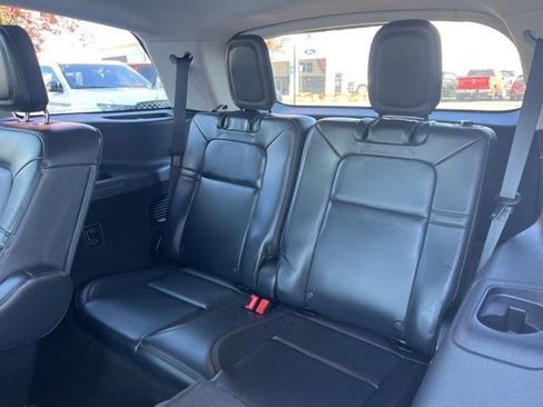 Certified 2025 Lincoln Aviator AWD w/ Jet Appearance Package image 13
