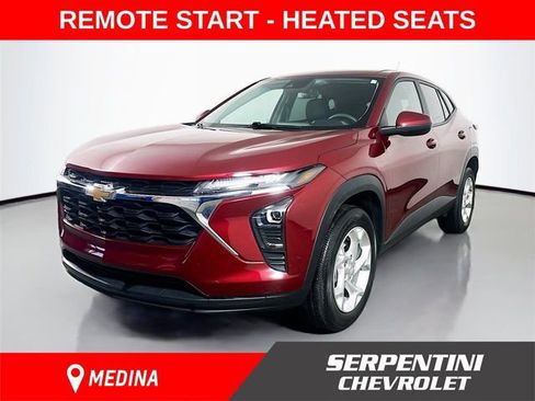 Used 2024 Chevrolet Trax LS w/ LS Convenience Package image 1