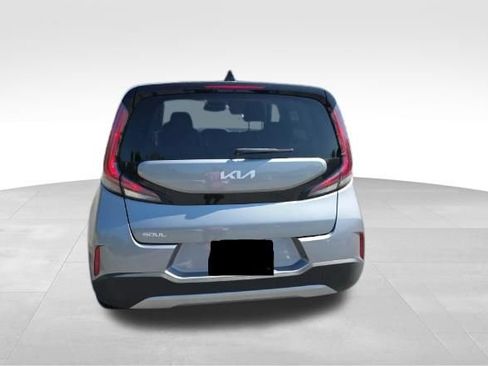 Used 2025 Kia Soul S FWD image 7