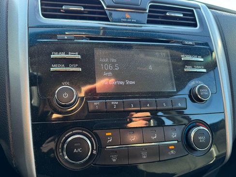 Used 2015 Nissan Altima 2.5 S w/ Power Driver Seat Package image 19