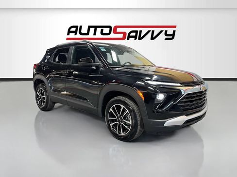 Used 2024 Chevrolet TrailBlazer LT w/ Convenience Package AWD/4WD image 1