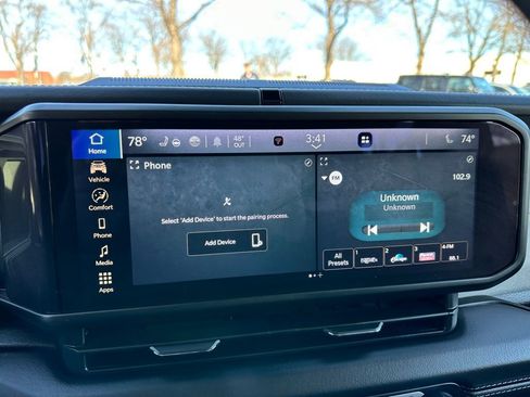 Used 2025 Jeep Wrangler Unlimited Sahara image 24