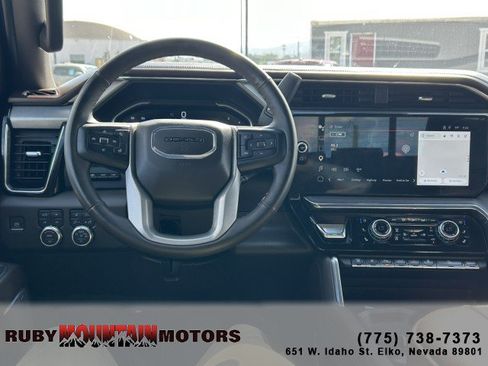 Used 2024 GMC Sierra 3500 Denali w/ Denali Reserve Package AWD/4WD image 12