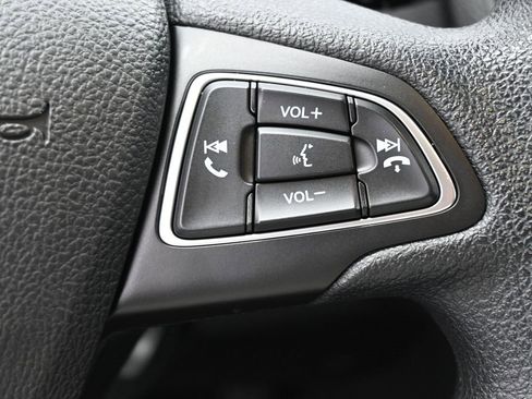 Used 2017 Ford Focus SEL image 18