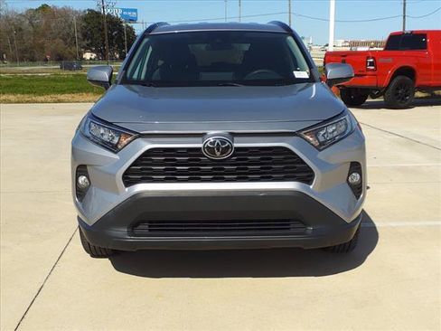 Certified 2021 Toyota RAV4 XLE FWD image 9