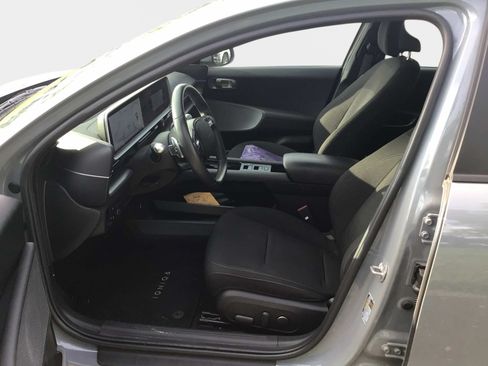 Used 2024 Hyundai Ioniq 6 SE RWD image 9