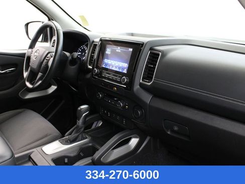 Used 2024 Nissan Frontier SV w/ SV Convenience Package image 23
