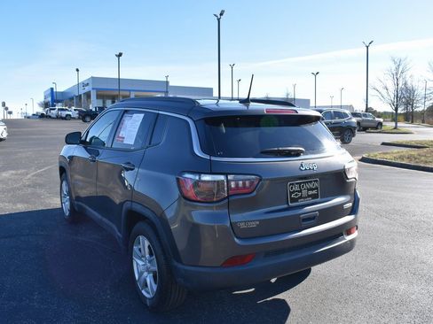 Used 2022 Jeep Compass Latitude image 5