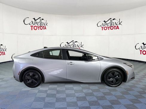Used 2026 Toyota Prius Plug-In Hybrid FWD image 8