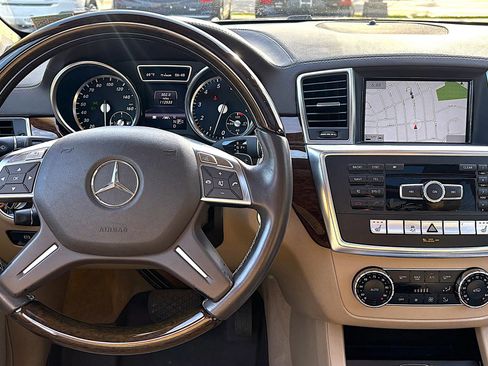 Used 2013 Mercedes-Benz GL 450 4MATIC w/ Premium 1 Pkg image 13