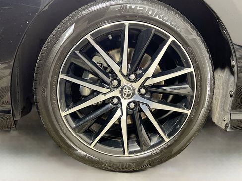 Used 2024 Toyota Camry SE image 14