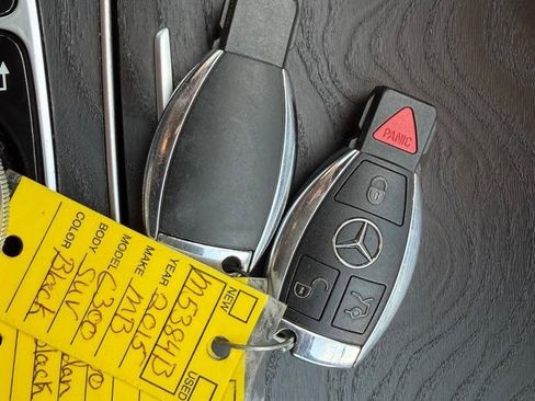 Used 2015 Mercedes-Benz C 300 4MATIC Sedan image 30
