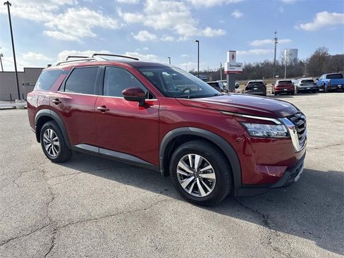 Used 2023 Nissan Pathfinder SL image 8