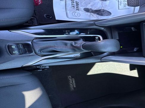 Used 2024 Toyota Corolla Cross AWD Hybrid w/ Moonroof Package image 24