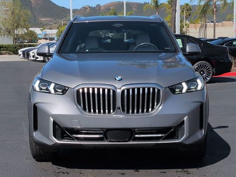 Certified 2024 BMW X5 sDrive40i w/ Premium Package RWD image 3