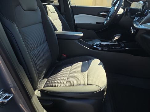 New 2026 Chevrolet Trax LT w/ LT Convenience Package image 28