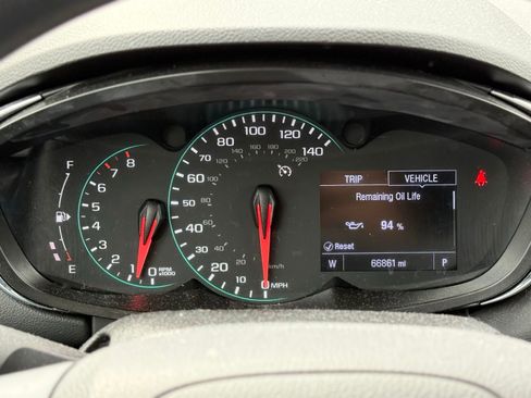 Used 2020 Chevrolet Trax LT FWD image 13