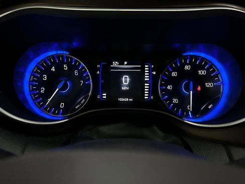 Used 2021 Chrysler Voyager Lxi image 20