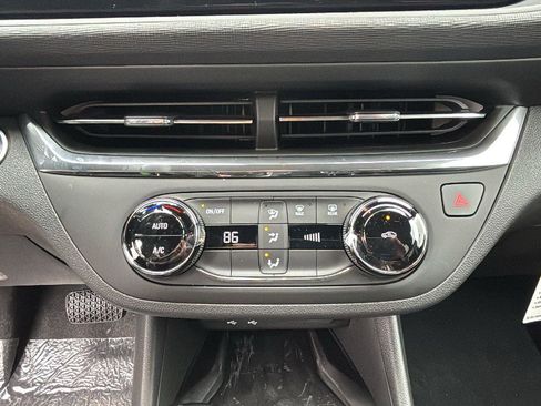 New 2025 Buick Envista Preferred w/ Convenience II Package image 17