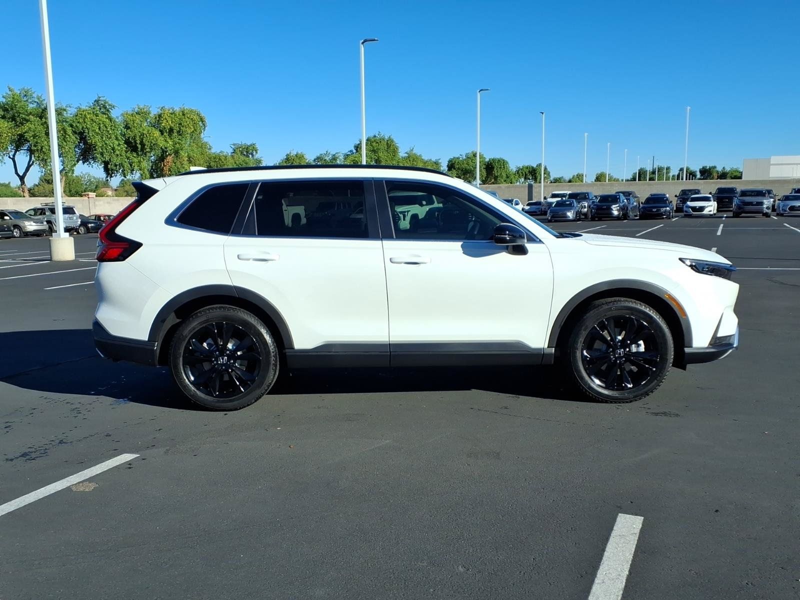 Used 2025 Honda CR-V Sport Touring image 3
