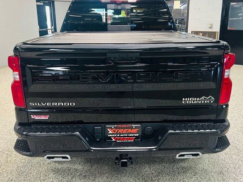 Used 2024 Chevrolet Silverado 1500 High Country w/ Technology Package AWD/4WD image 5