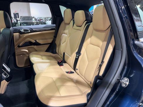 Used 2016 Porsche Cayenne image 59