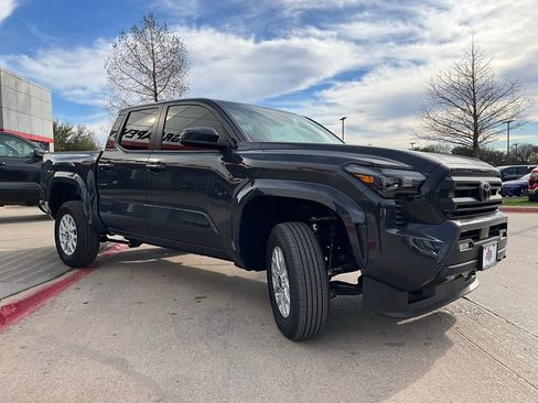 New 2026 Toyota Tacoma SR5 image 5