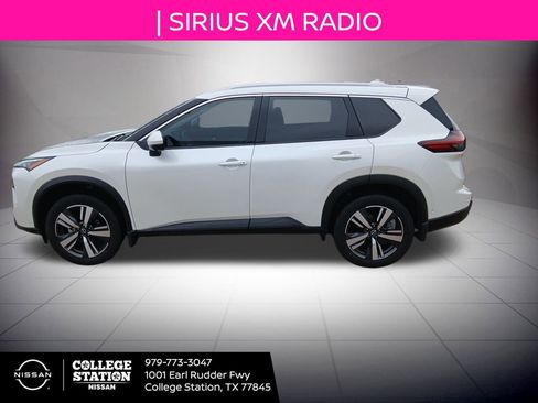 Used 2025 Nissan Rogue SL image 7