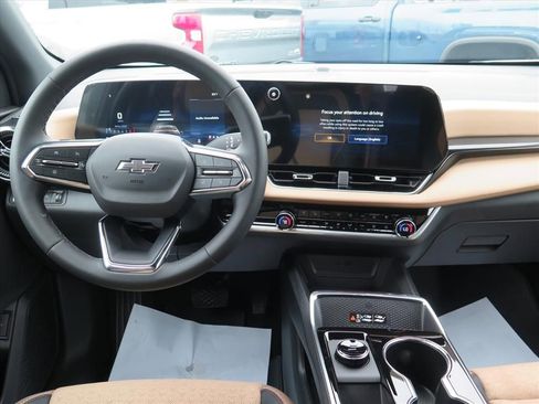 New 2026 Chevrolet Equinox ACTIV w/ Convenience Package III image 13