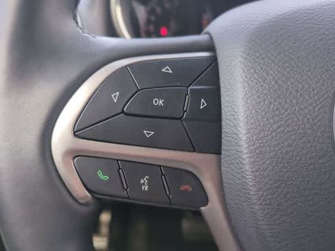 Used 2019 Jeep Grand Cherokee Limited w/ Luxury Group II AWD/4WD image 25