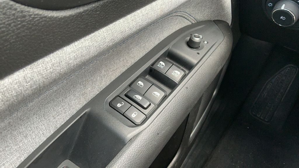 Used 2024 Jeep Compass Latitude AWD/4WD image 14