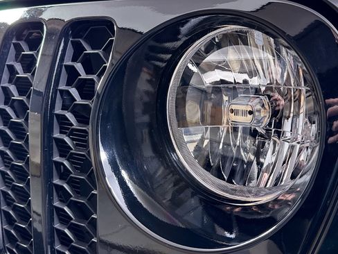 Used 2024 Jeep Wrangler Sport image 26