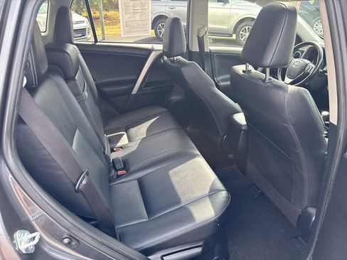 Used 2017 Toyota RAV4 Limited image 34