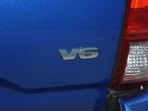 Used 2017 Toyota Tacoma TRD Off-Road image 28