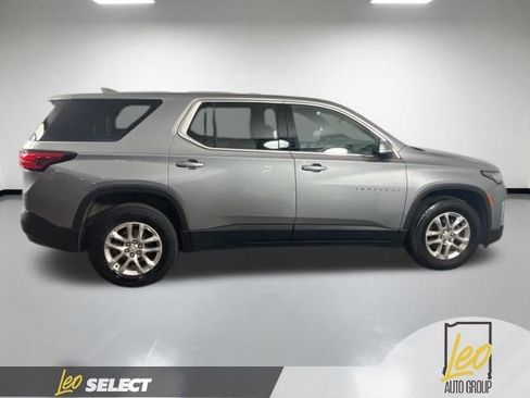Used 2023 Chevrolet Traverse LS w/ Safety Package FWD image 6