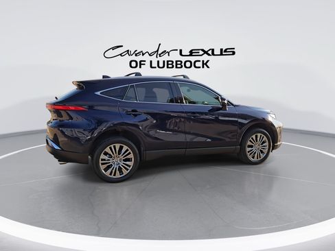 Used 2022 Toyota Venza XLE AWD/4WD image 9